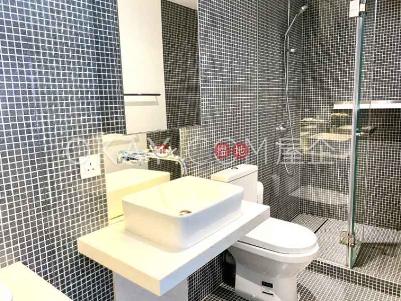 HK$ 37,000/ month, 10 New Street, Central District | Rare 1 bedroom with terrace & balcony | Rental