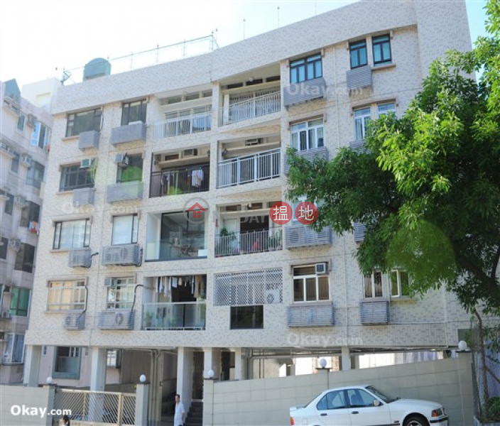Nicely kept 3 bedroom with balcony & parking | Rental | Sunrise Court 金輝園 Rental Listings