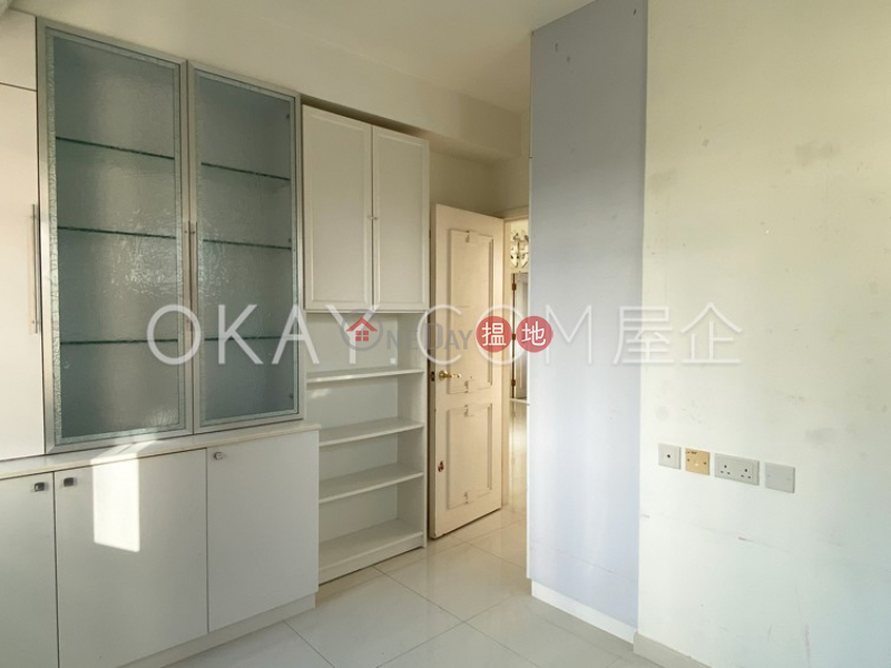 Efficient 3 bed on high floor with balcony & parking | For Sale | San Francisco Towers 金山花園 Sales Listings