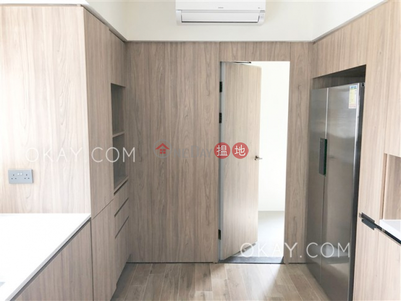 HK$ 85,000/ month St. Joan Court Central District | Lovely 3 bedroom with balcony & parking | Rental
