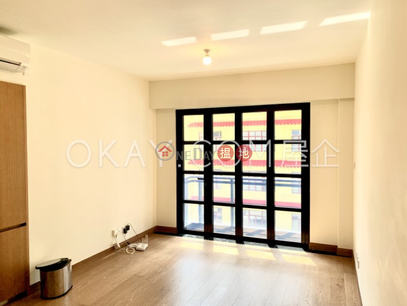 Popular 2 bedroom with balcony | Rental, Resiglow Resiglow Rental Listings | Wan Chai District (OKAY-R323146)