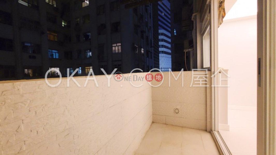 HK$ 11.8M Paterson Building Wan Chai District | Tasteful 3 bedroom with balcony | For Sale