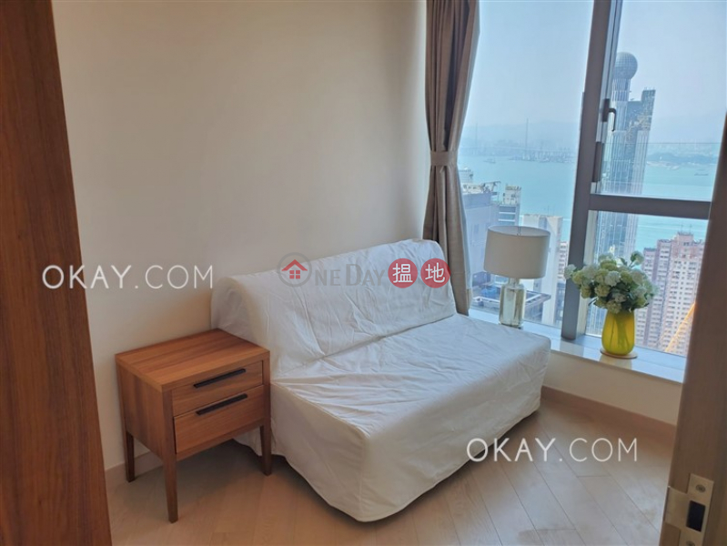 Unique 2 bedroom on high floor with balcony | Rental | King\'s Hill 眀徳山 Rental Listings