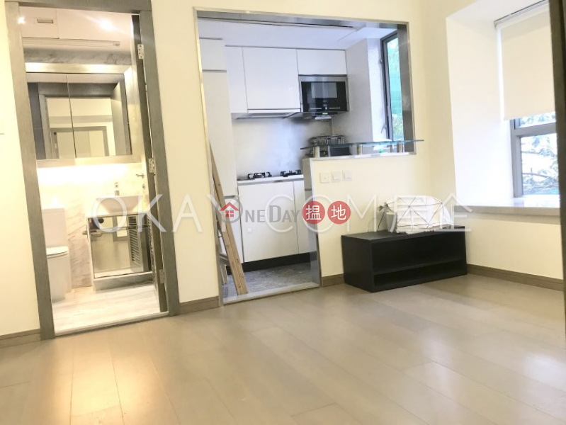 HK$ 25,000/ month, Centre Point, Central District Charming 1 bedroom in Sheung Wan | Rental