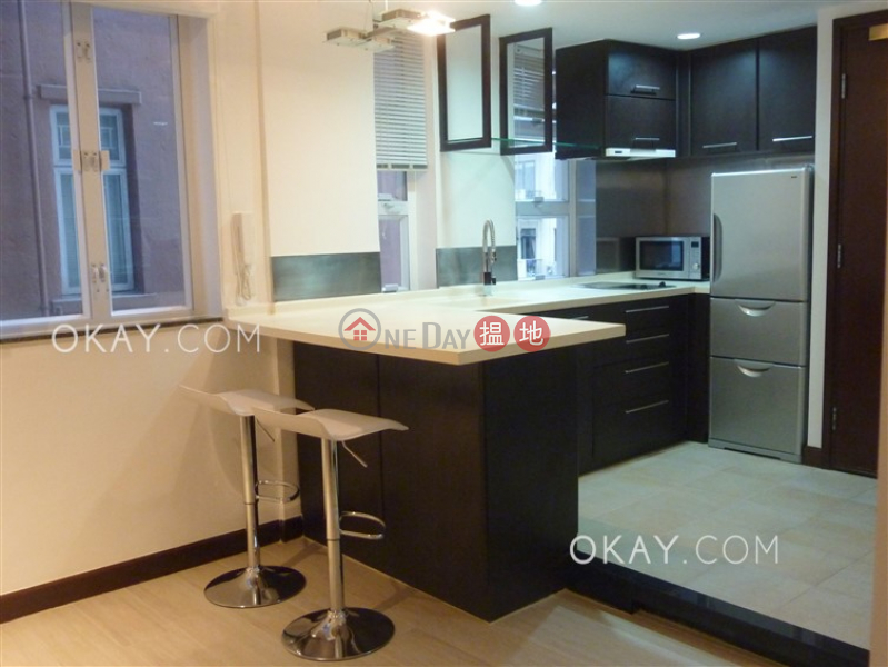Cozy in Mid-levels West | For Sale, 33-35 ROBINSON ROAD 羅便臣道33-35號 Sales Listings | Western District (OKAY-S288208)