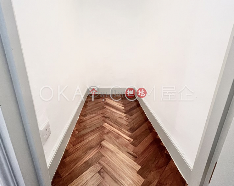 HK$ 51,000/ month | 62B Robinson Road Western District, Stylish 3 bedroom on high floor | Rental