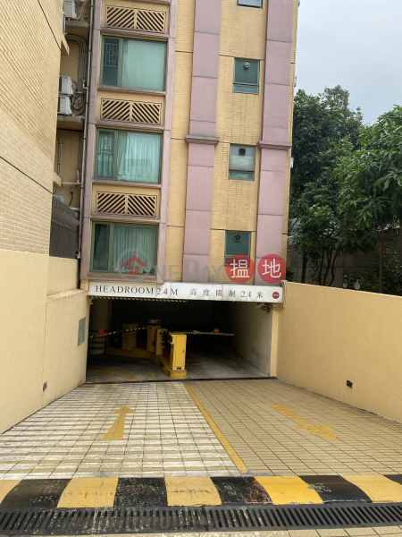 Property Search Hong Kong | OneDay | Carpark | Rental Listings, Convenient and Covered Motorbike Park for Rent in Kowloon Tong (no commission)