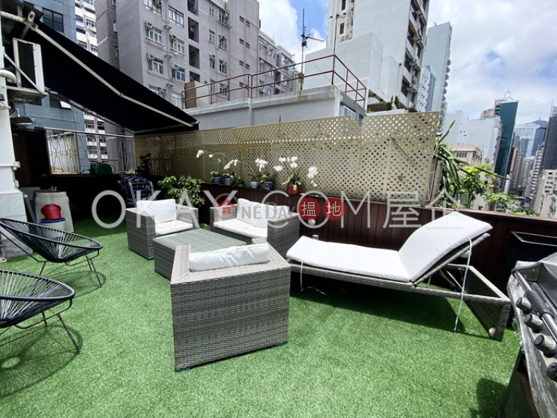 Property Search Hong Kong | OneDay | Residential | Sales Listings Lovely 2 bedroom on high floor with rooftop | For Sale