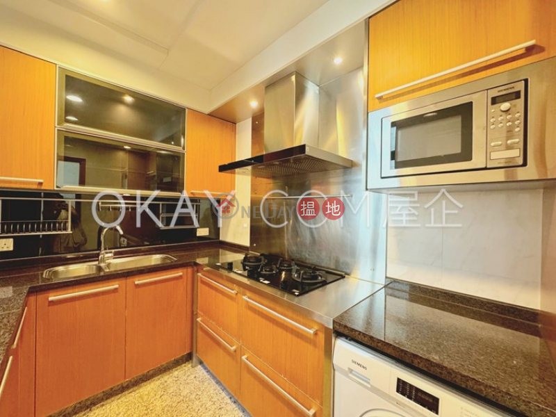 HK$ 58M, The Arch Sun Tower (Tower 1A),Yau Tsim Mong Rare 3 bedroom on high floor with balcony | For Sale