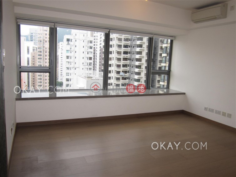 Luxurious 3 bedroom with balcony | Rental | Centre Point 尚賢居 Rental Listings