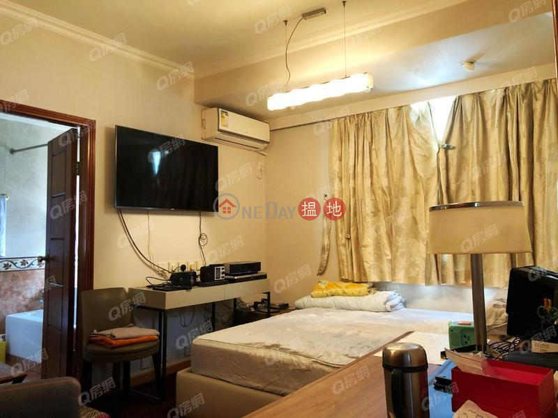 Holly Court | 3 bedroom Mid Floor Flat for Sale 1 Holly Road | Wan Chai District, Hong Kong | Sales HK$ 30M