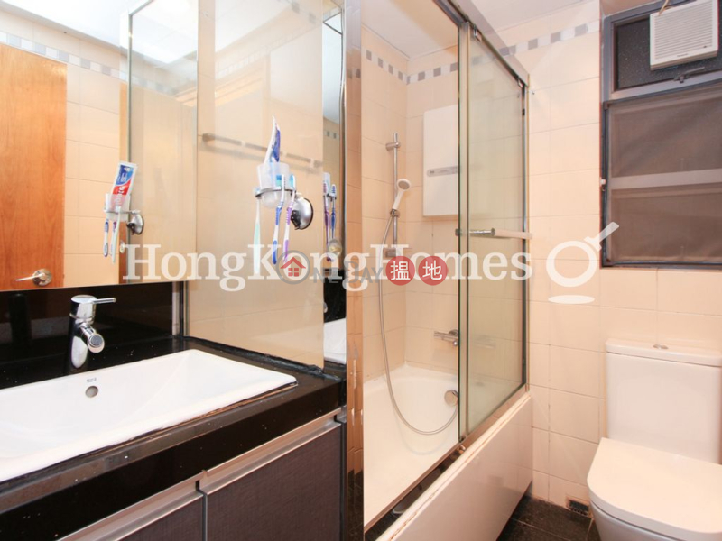 HK$ 13M | Hollywood Terrace, Central District | 3 Bedroom Family Unit at Hollywood Terrace | For Sale