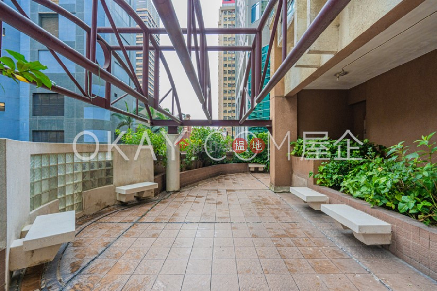 Property Search Hong Kong | OneDay | Residential | Rental Listings, Popular 3 bedroom in Sheung Wan | Rental