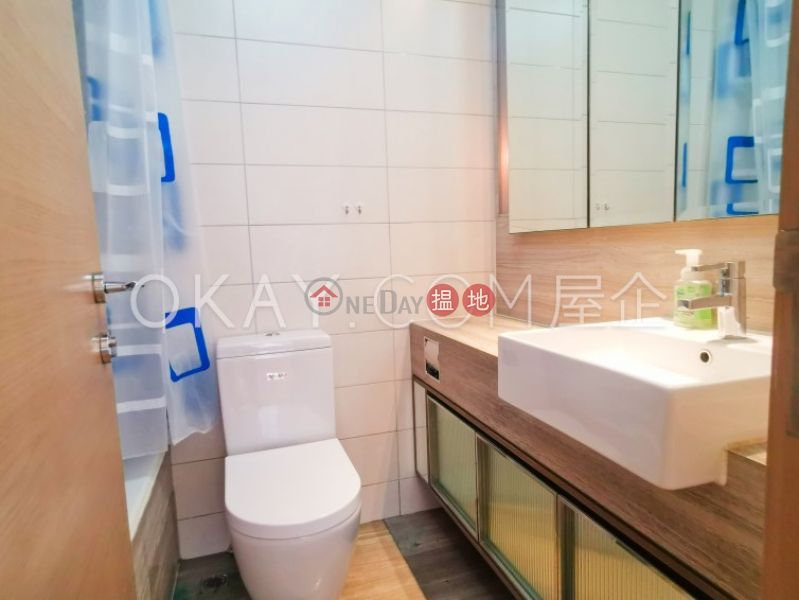 Generous 1 bedroom with balcony | For Sale | Island Crest Tower 2 縉城峰2座 Sales Listings