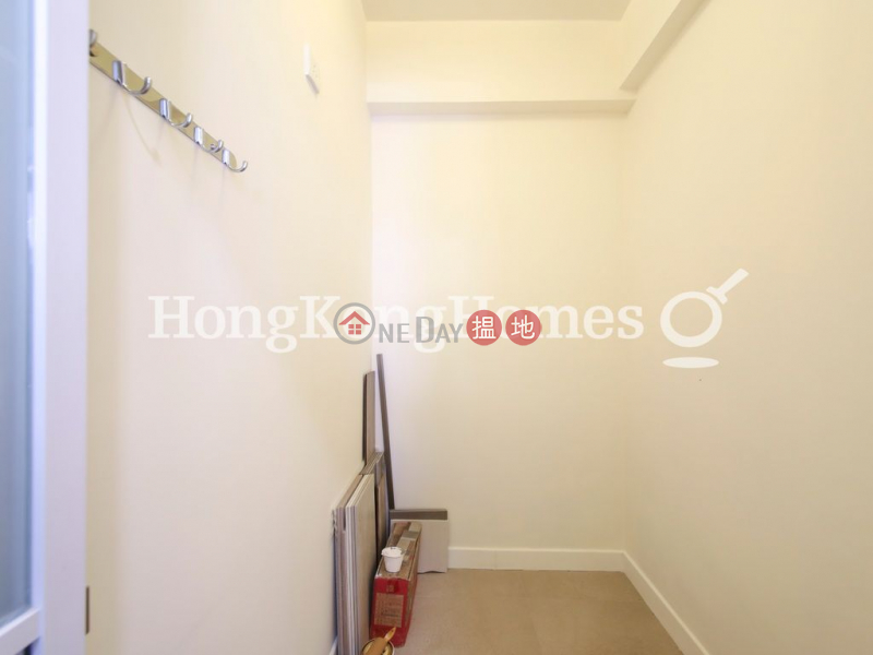 3 Bedroom Family Unit for Rent at Carol Mansion | Carol Mansion 嘉華大廈 Rental Listings