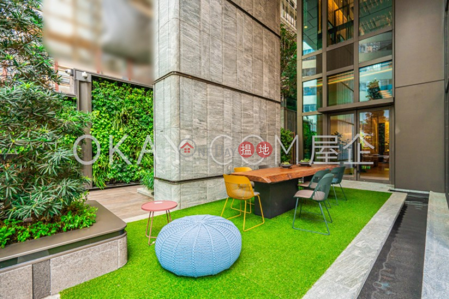 HK$ 37,400/ month Townplace Soho | Western District | Popular 1 bedroom on high floor with balcony | Rental