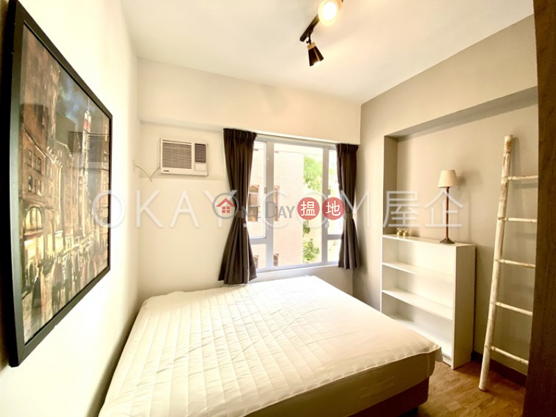 HK$ 30,000/ month, Escapade Central District, Gorgeous 3 bedroom in Central | Rental