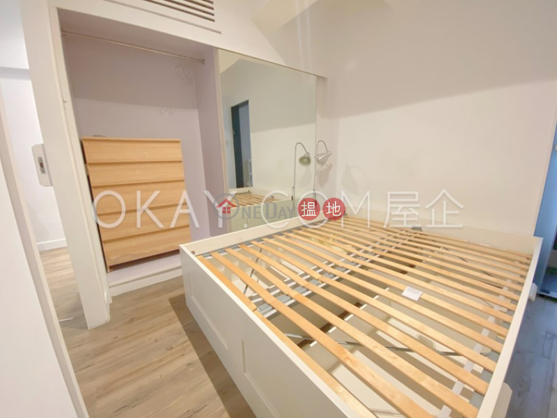 HK$ 9.9M | Sun Fat Building Western District, Unique 2 bedroom in Mid-levels West | For Sale