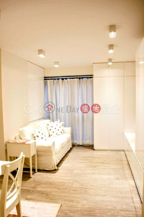 Stylish 2 bedroom in Hung Hom | For Sale, The Laguna Mall 海逸坊 | Kowloon City (OKAY-S307035)_0