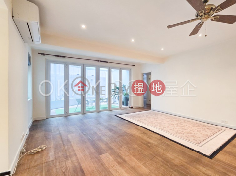 Unique 3 bedroom with terrace & parking | Rental | Peace Court 宜安閣 _0