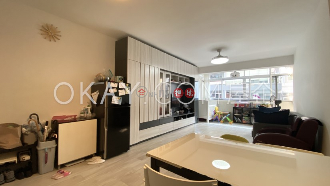Nicely kept 5 bedroom with balcony | Rental | Clarke Mansion 嘉賓大廈 Rental Listings