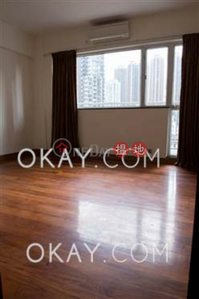 Unique 3 bed on high floor with harbour views & balcony | Rental | Waldorf Mansion 華都大廈 Rental Listings