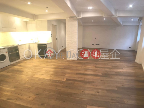 1房1廁,極高層啟發大廈出租單位 | 啟發大廈 Kai Fat Building _0