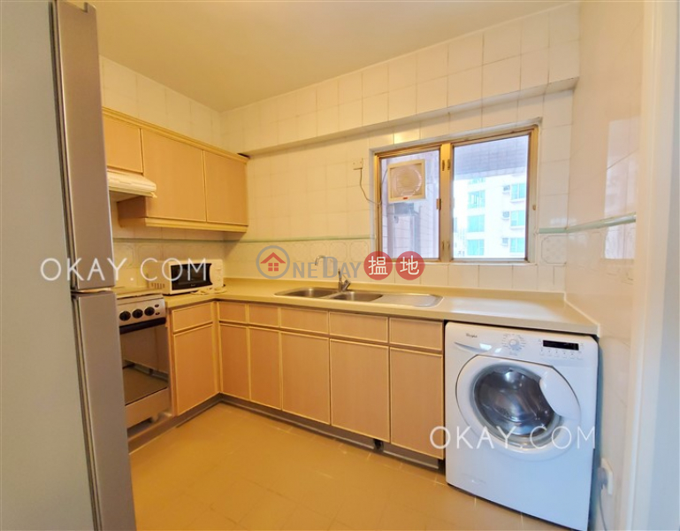 HK$ 27,900/ month Hong Kong Gold Coast Block 19, Tuen Mun Lovely 3 bedroom with sea views & balcony | Rental