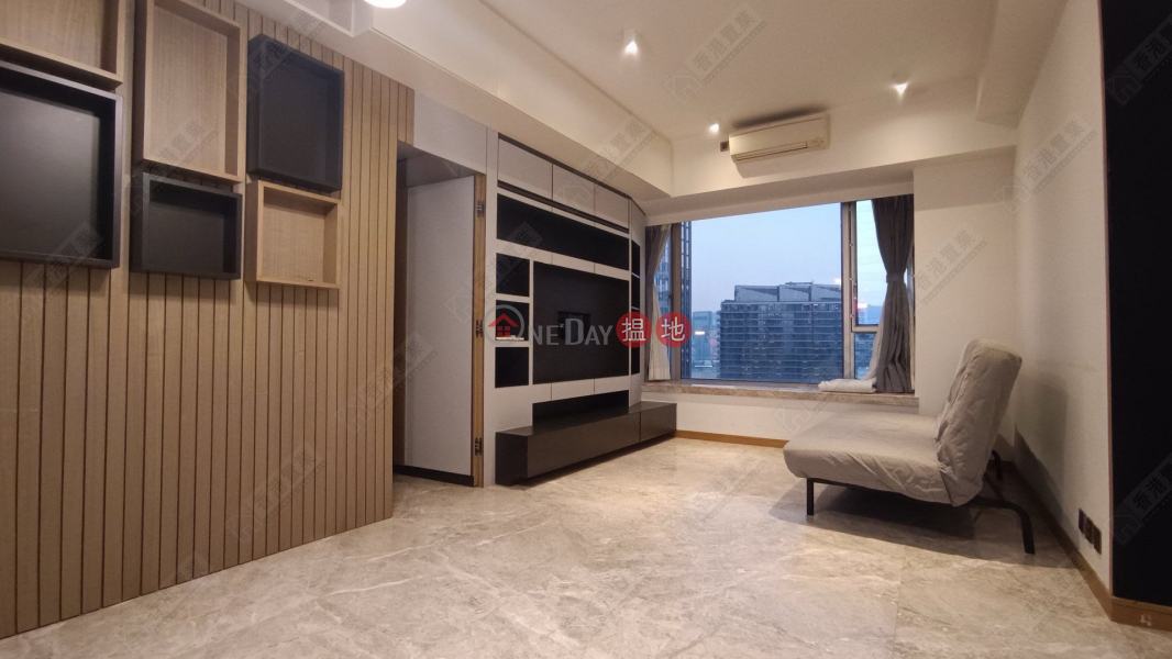 Three bedrooms and one apartment in Harbour Pinnacle | Harbour Pinnacle 凱譽 Sales Listings