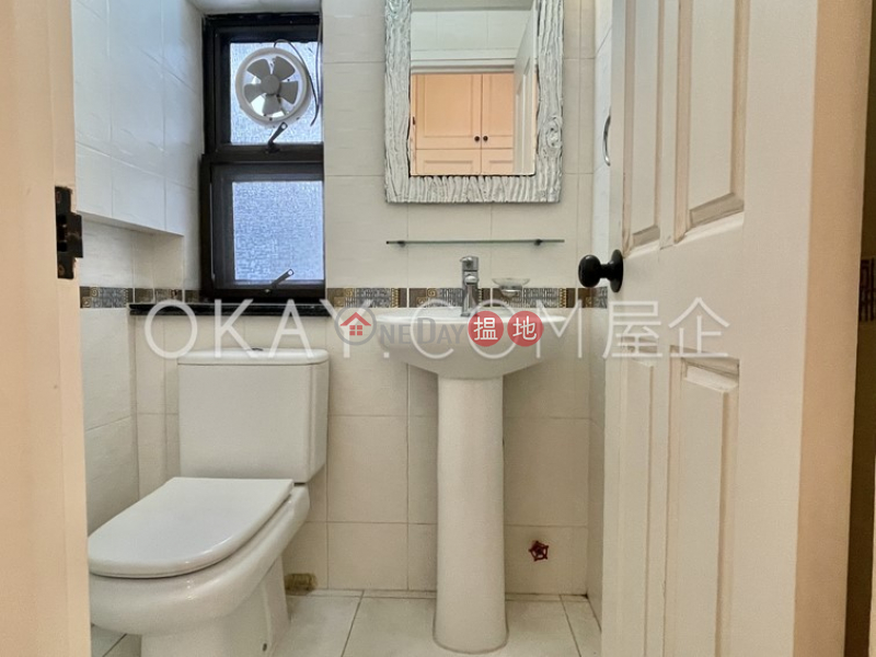 HK$ 120,000/ month | 1a Robinson Road Central District | Stylish 4 bedroom with balcony | Rental