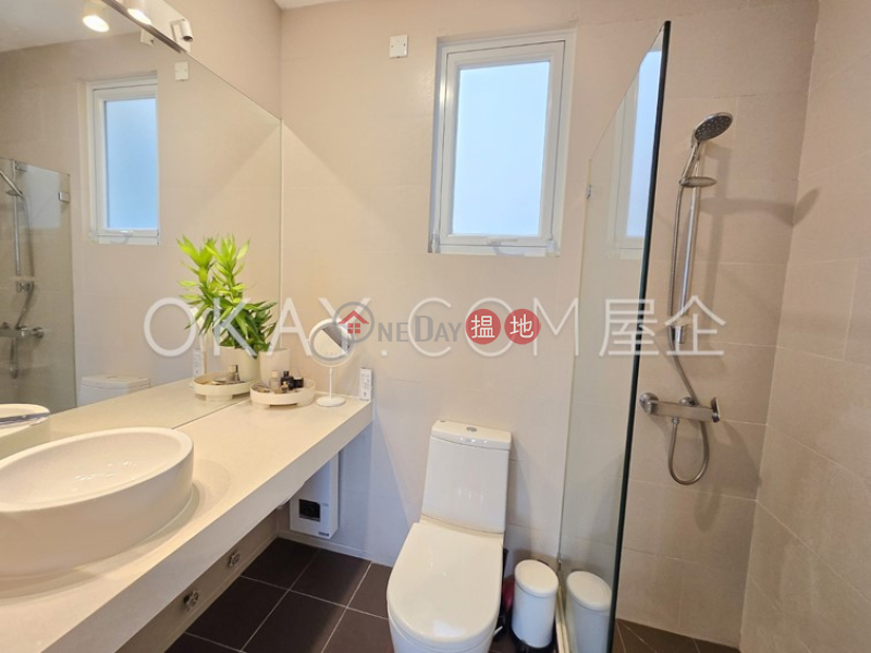 Nicely kept 3 bedroom on high floor | For Sale | Discovery Bay, Phase 4 Peninsula Vl Crestmont, 38 Caperidge Drive 愉景灣 4期蘅峰倚濤軒 蘅欣徑38號 Sales Listings