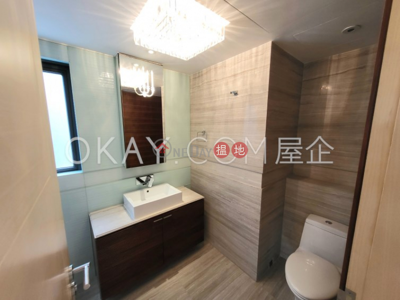 Stylish 3 bedroom with balcony | For Sale | Discovery Bay, Phase 15 Positano, Block L16 愉景灣 15期 悅堤 L16座 Sales Listings
