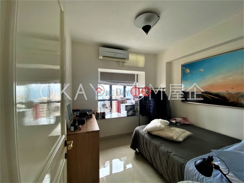 HK$ 21M, Lyttelton Garden Western District | Luxurious 3 bedroom with sea views & parking | For Sale