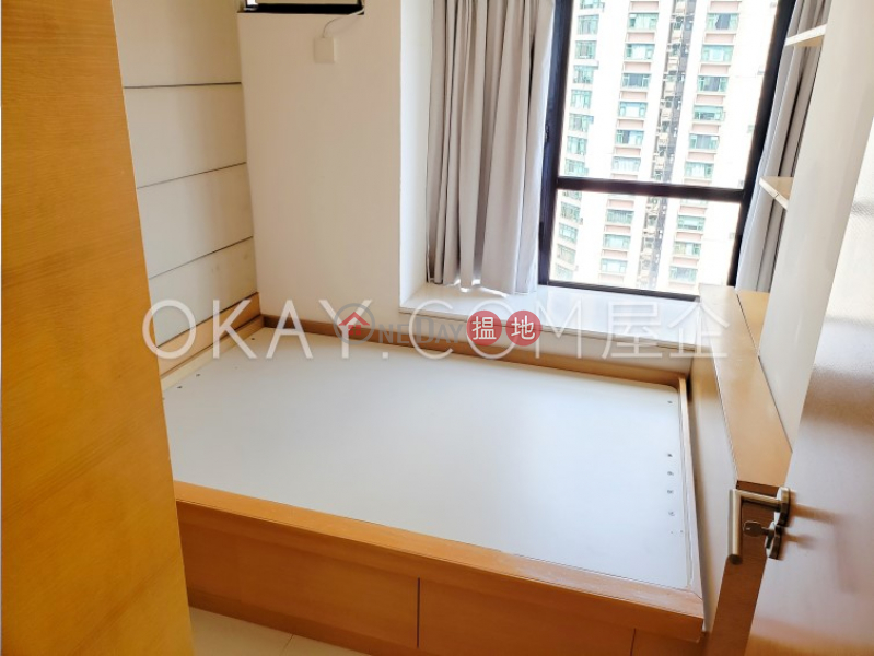 HK$ 35,000/ month | Valiant Park, Western District, Stylish 3 bedroom on high floor with harbour views | Rental