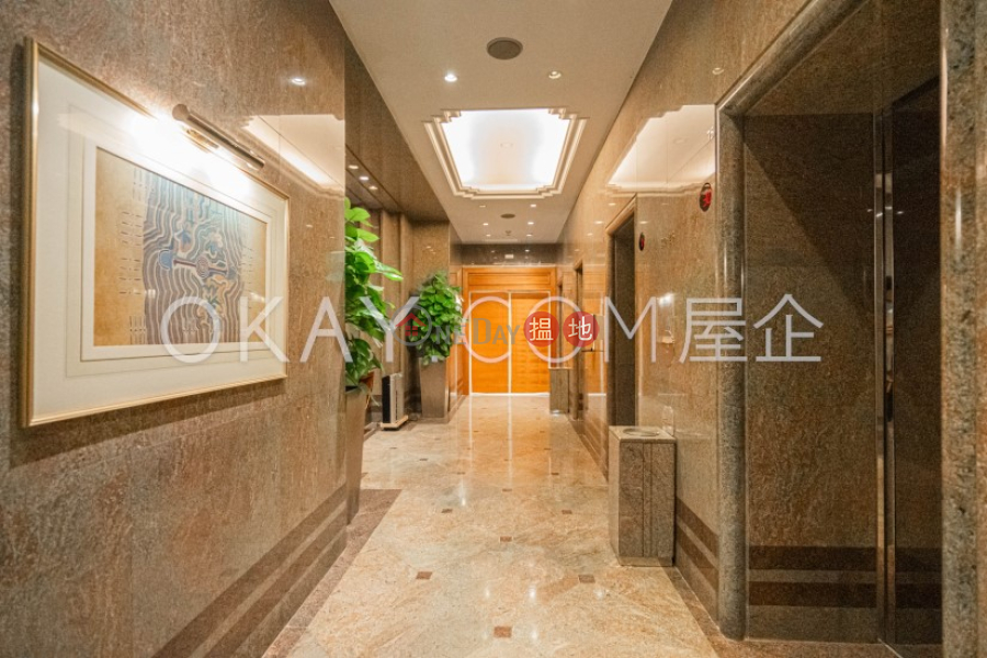 Gorgeous 1 bedroom on high floor with sea views | Rental | Convention Plaza Apartments 會展中心會景閣 Rental Listings