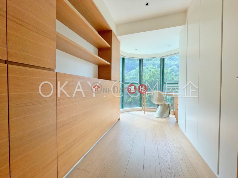 Stylish 2 bedroom with parking | Rental, Hillsborough Court 曉峰閣 Rental Listings | Central District (OKAY-R8022)
