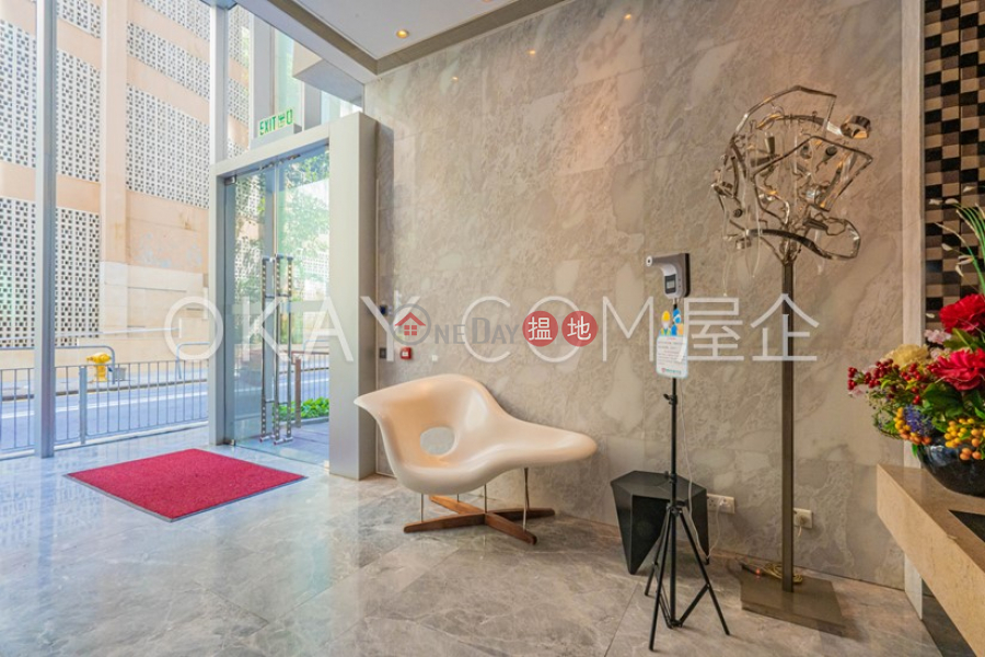 HK$ 3,200萬干德道18號-西區3房2廁,極高層,露台干德道18號出售單位