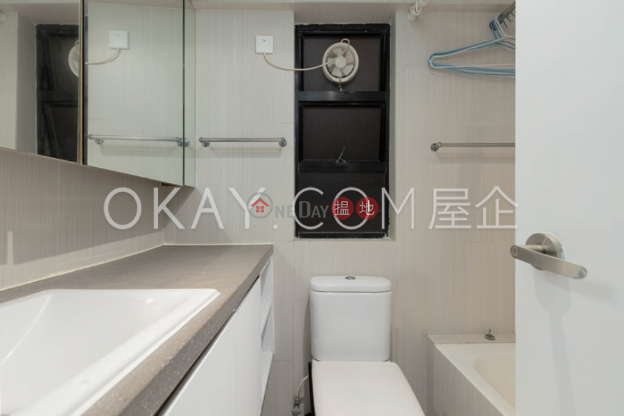 HK$ 1,260萬蔚華閣西區3房2廁,實用率高《蔚華閣出售單位》