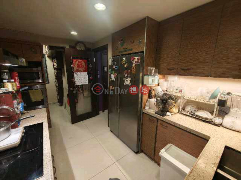 Chun Wah Villas Phase 3, Whole Building, Residential, Sales Listings HK$ 15.8M