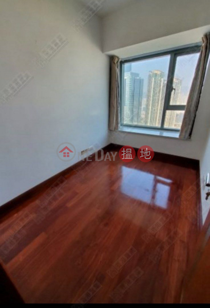 Three bedrooms and one apartment in The Harbourside | 1 Austin Road West | Yau Tsim Mong Hong Kong Sales | HK$ 38M