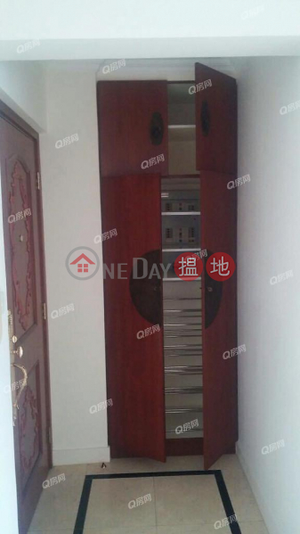 HK$ 27M The Broadville, Wan Chai District The Broadville | 3 bedroom Mid Floor Flat for Sale