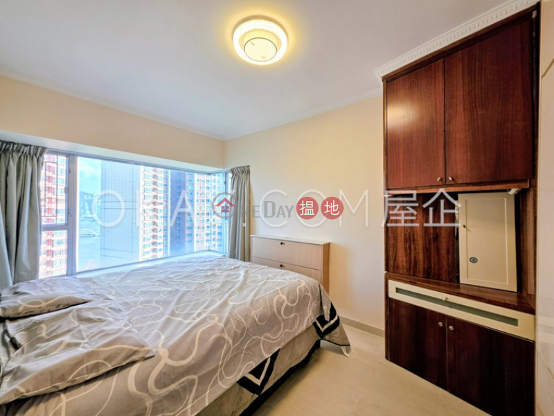 Popular 3 bedroom in Kowloon Station | For Sale | The Waterfront Phase 1 Tower 2 漾日居1期2座 Sales Listings