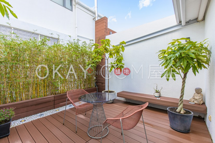 香港搵樓|租樓|二手盤|買樓| 搵地 | 住宅出售樓盤3房3廁,海景,連車位,獨立屋《偉景別墅 1座出售單位》