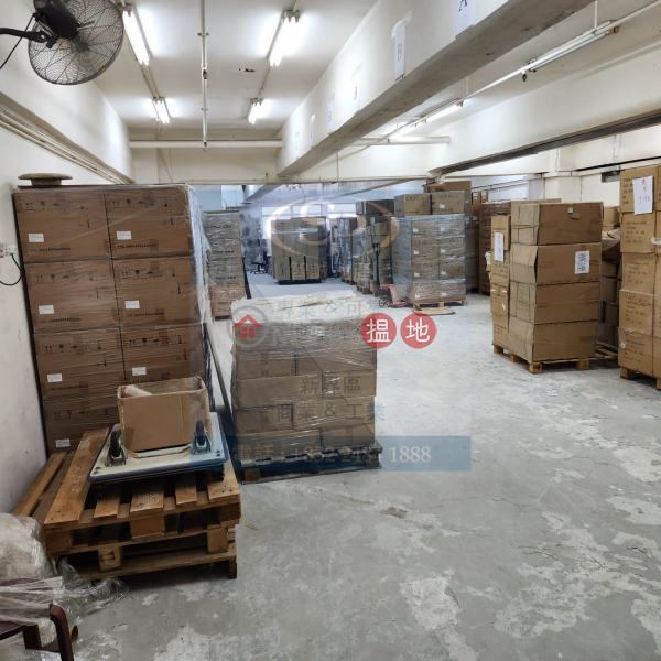 Property Search Hong Kong | OneDay | Industrial | Rental Listings | Tsuen Wan Wing Fung: Low rent warehouse, great choice for storing goods