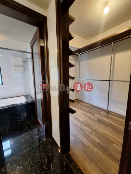 HK$ 110,000/ month, Grand Garden, Southern District GRAND GARDEN 4 BED 3 BATH 1 CP