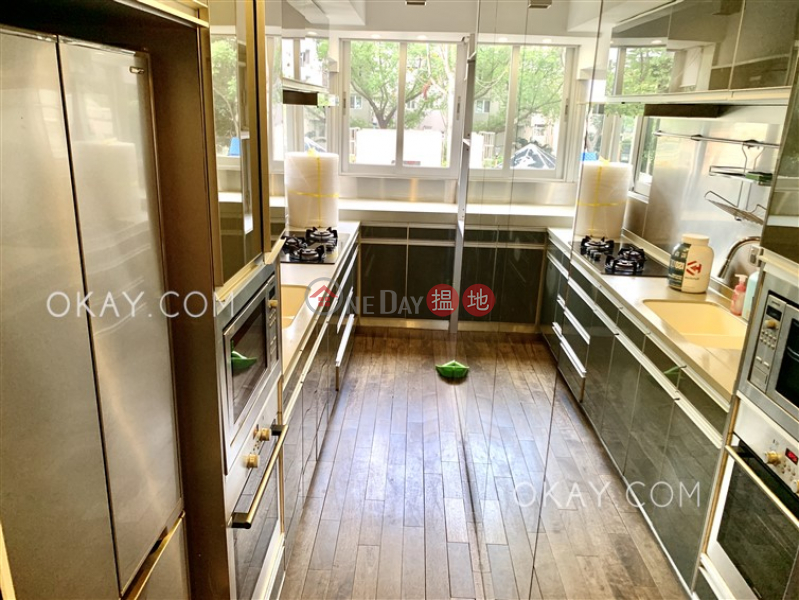 HK$ 9.5M | King Ho Building | Central District | Cozy 2 bedroom with balcony | For Sale