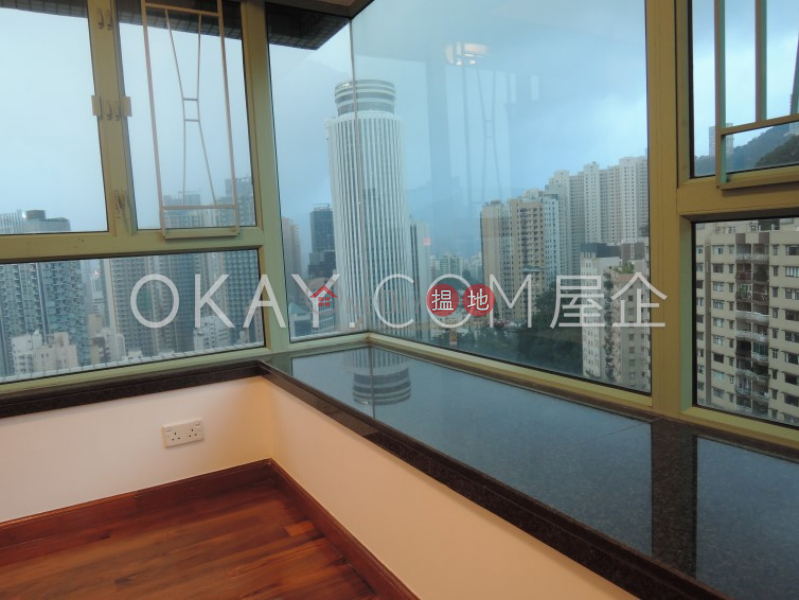 Luxurious 3 bedroom on high floor | Rental | Royal Court 皇朝閣 Rental Listings