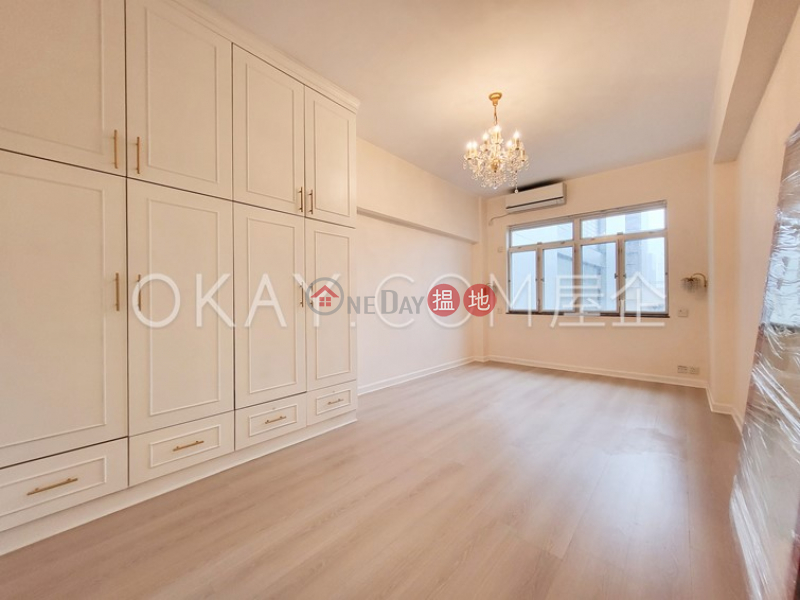 Efficient 3 bedroom with balcony & parking | Rental | Long Mansion 長庚大廈 Rental Listings