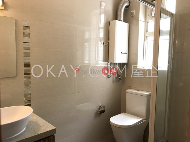 HK$ 49,000/ month, Bayview Mansion Central District, Stylish 3 bedroom in Mid-levels Central | Rental