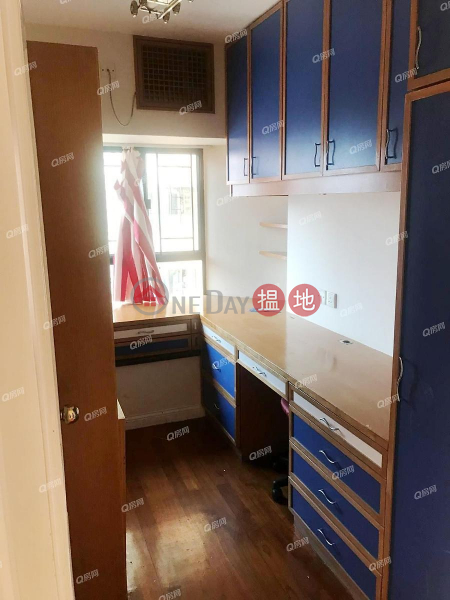 Property Search Hong Kong | OneDay | Residential Sales Listings | San Po Kong Plaza Block 2 | 3 bedroom Mid Floor Flat for Sale